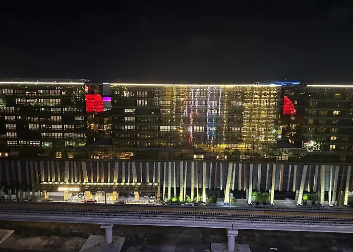 Spacious Family & Group With View Near Airport, Of Dreams, Solaire, Okada, Mall Of Asia, And Ayala Malls
