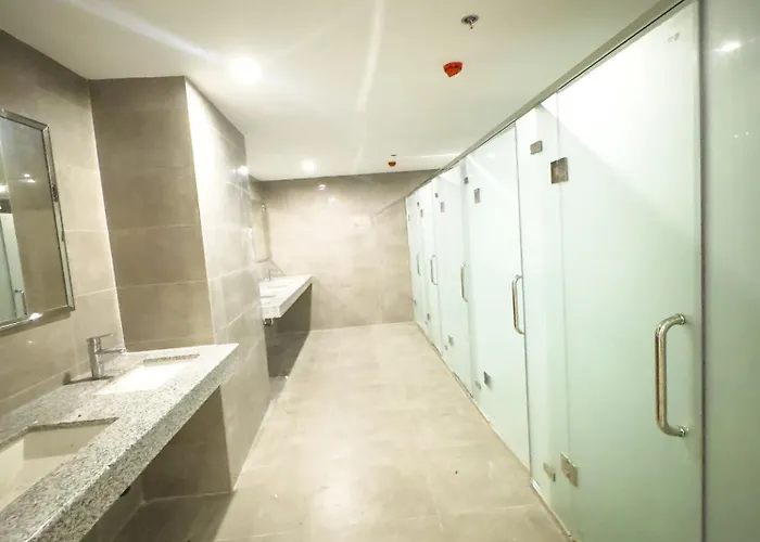 Hotel Spacious Family & Group With View Near Airport, Of Dreams, Solaire, Okada, Mall Of Asia, And Ayala Malls